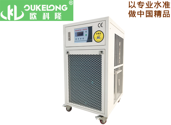 2匹風(fēng)冷箱式冷水機